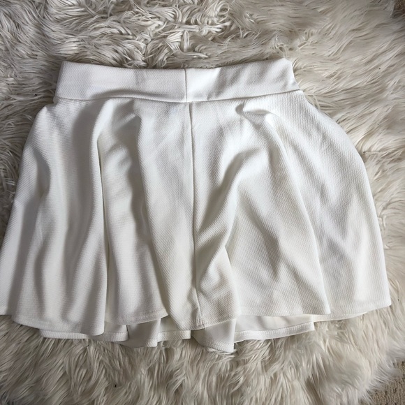 WHITE A LINE SKIRT - Picture 1 of 1